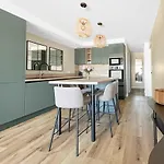 Apartment T3 Moderne Avec Terrasse, Piscine Et Parking Prive *