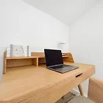 T3 Moderne Avec Terrasse, Piscine Et Parking Prive Apartment *