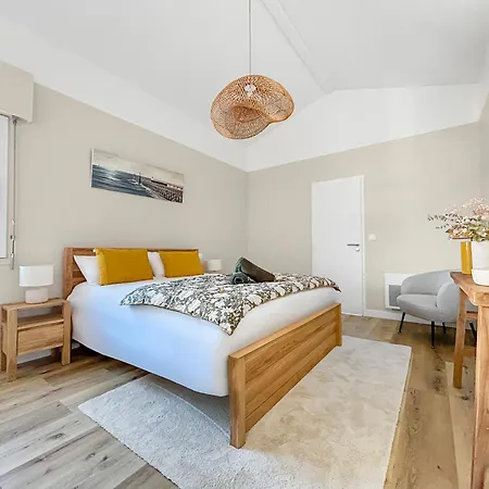 T3 Moderne Avec Terrasse, Piscine Et Parking Prive Daire