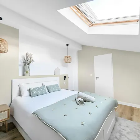 Daire T3 Moderne Avec Terrasse, Piscine Et Parking Prive