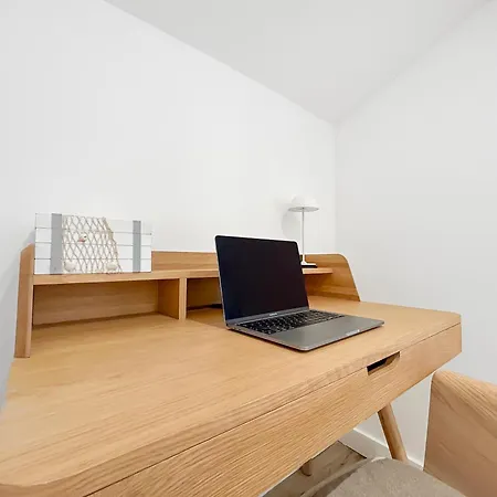 T3 Moderne Avec Terrasse, Piscine Et Parking Prive Daire *